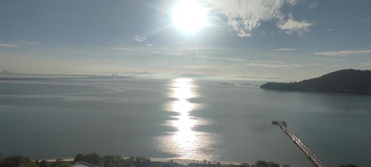 Infinite Seaview With Penang Bridge Suite With Sunrise Up To 11 Person Bayan Lepas Dış mekan fotoğraf