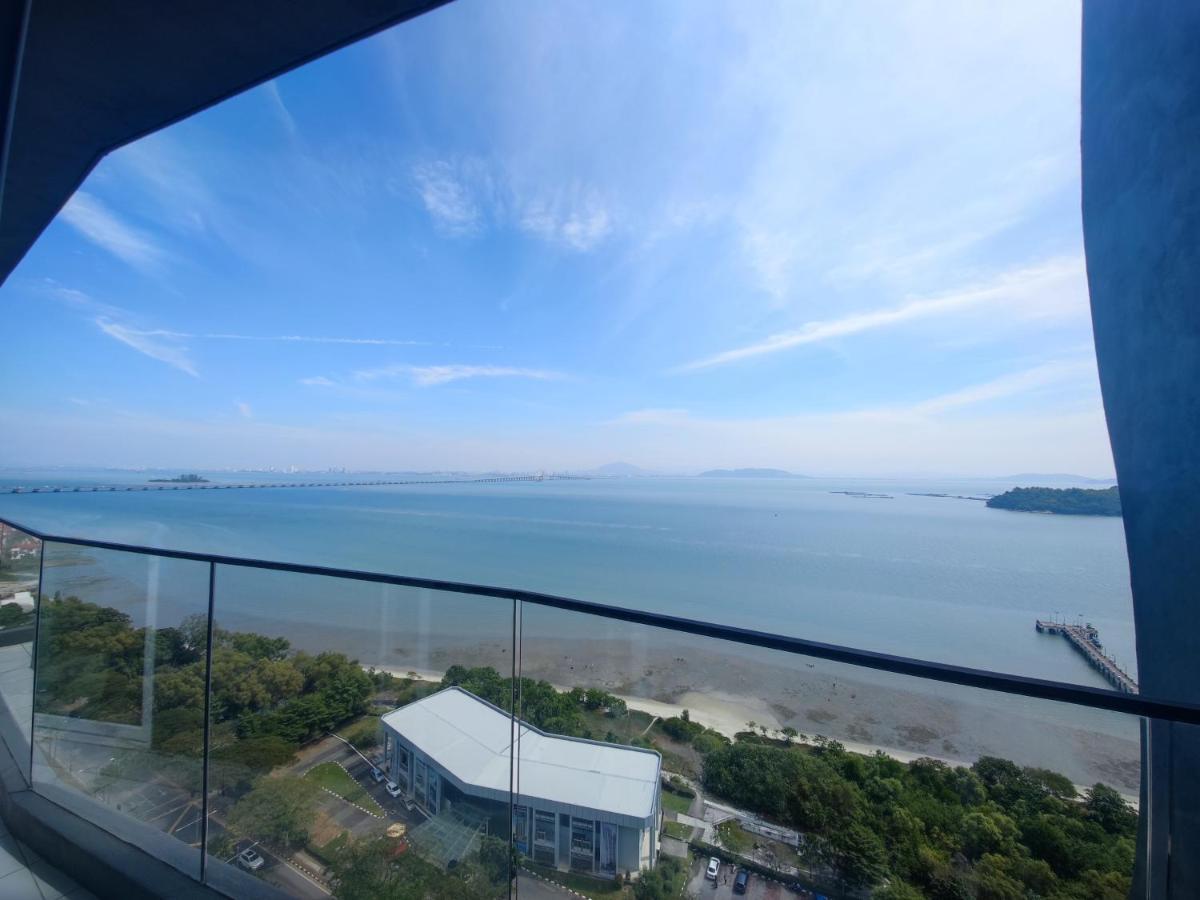 Infinite Seaview With Penang Bridge Suite With Sunrise Up To 11 Person Bayan Lepas Dış mekan fotoğraf